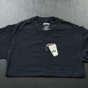 GILDANT T-Shirt With Sleeves.